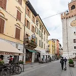 Residenza Corso Garibaldi - F&l Apartmán Brescia